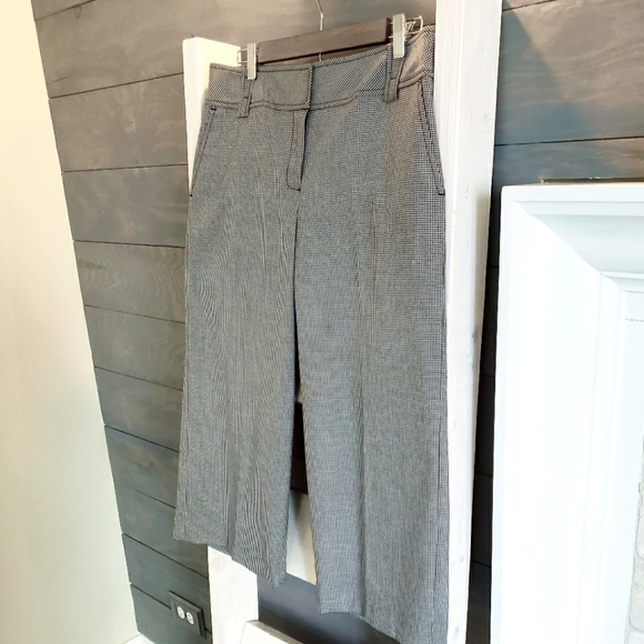 Ann Taylor Black & White Houndstooth Wide Leg Capri Pants, sz 8 - Picture 2 of 8